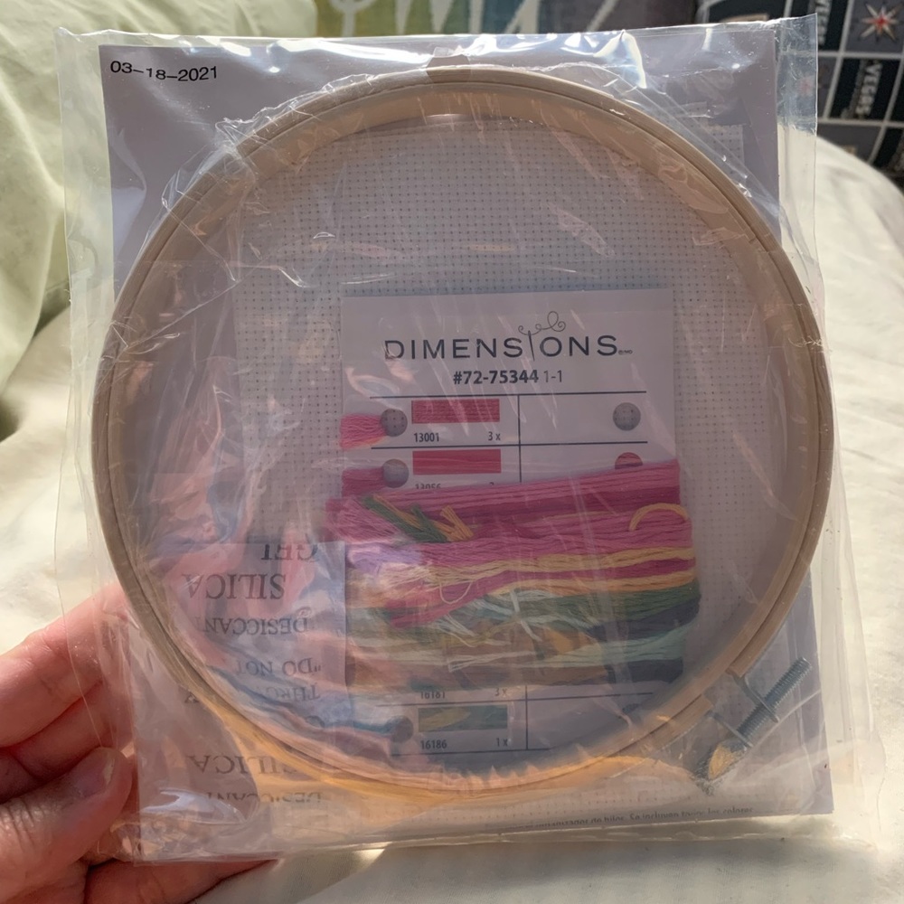 Cross Stitch Kit - Picture 2 of 3